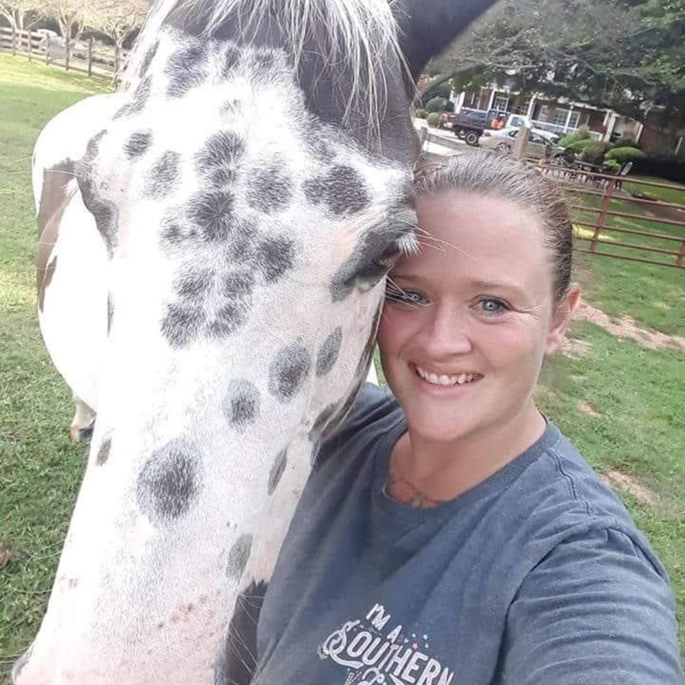 Meet your Posher, Tonya